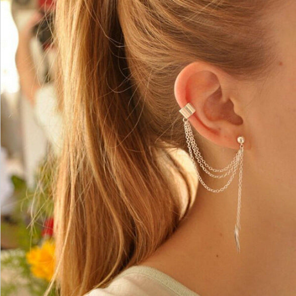 Retro-Inspired Ear Clip for Effortless Style