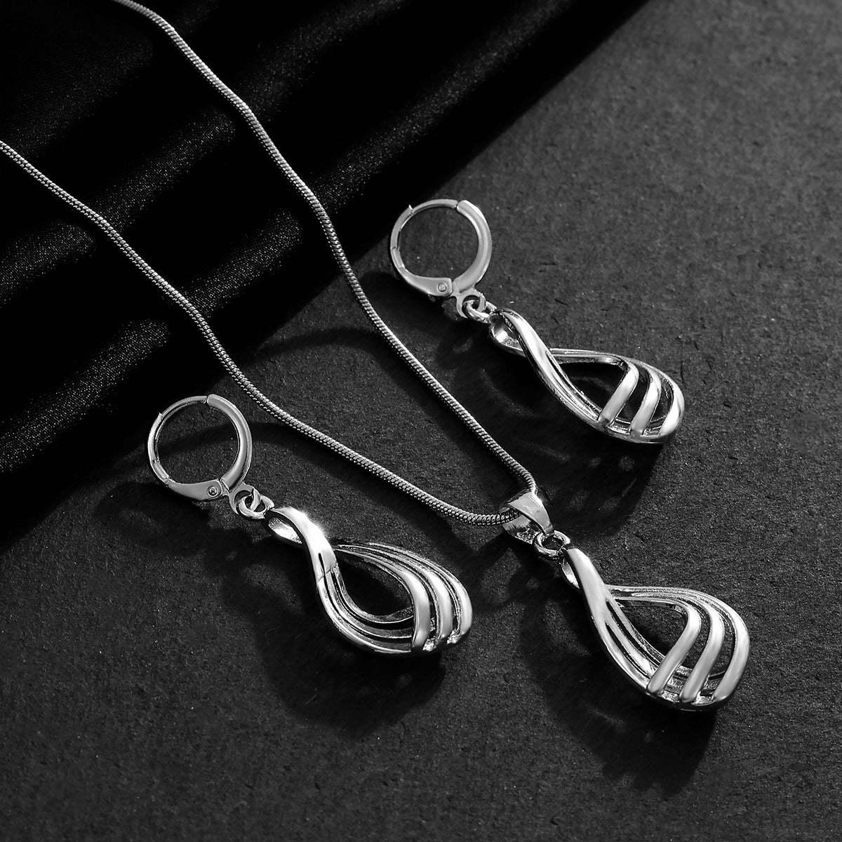 Heart-Shaped Pendant Necklace for Everyday Wear