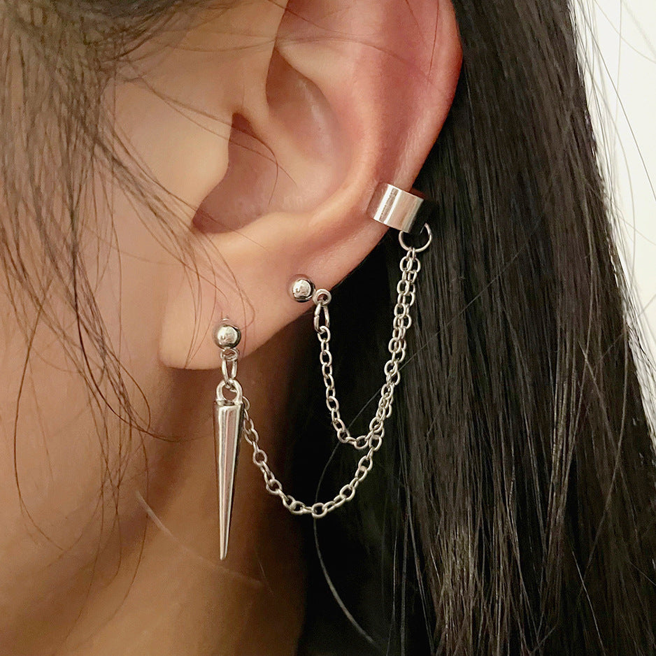 Retro-Inspired Ear Clip for Effortless Style